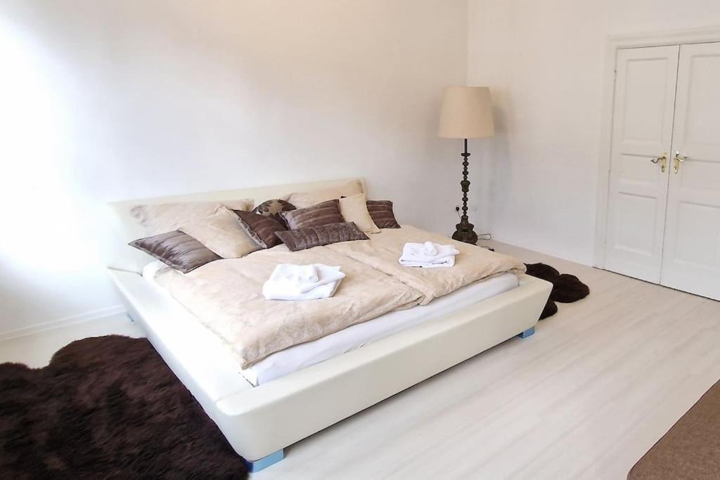 Luna City-Apartment 80Qm 2 Zimmer 2 Baeder 20Km Messe Airport Крефельд Екстер'єр фото